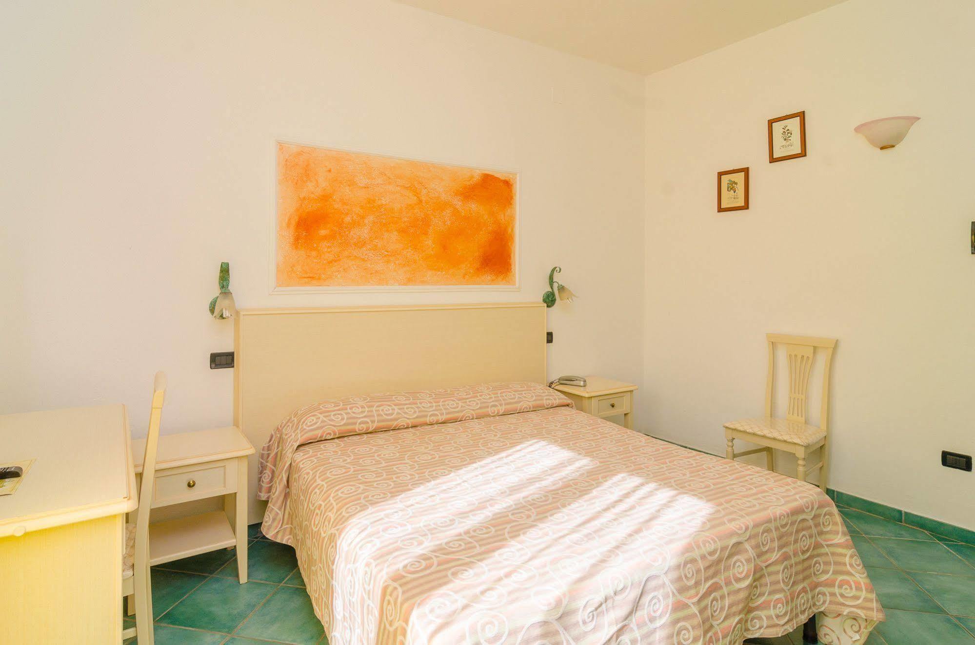 Hotel Aragonese ايسكيا المظهر الخارجي الصورة
