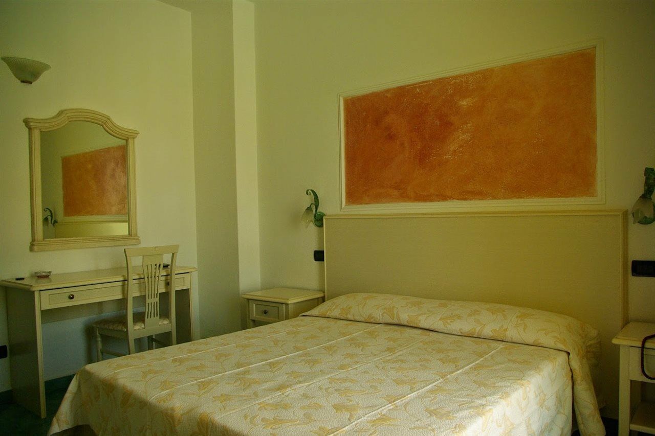 Hotel Aragonese ايسكيا المظهر الخارجي الصورة